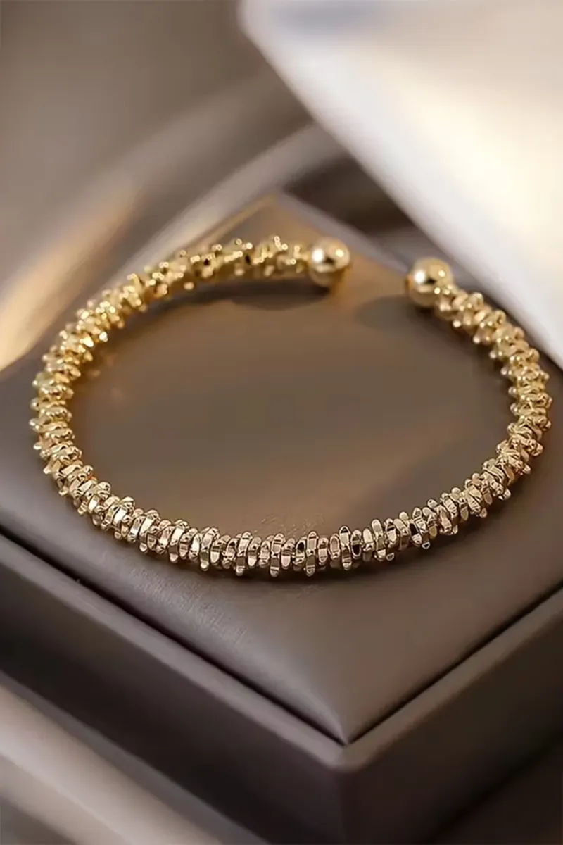Gold Renk Işıltılı Taş Detaylı Modern Zincir Tasarım Ayarlanabilir Şık Bileklik - görsel 3